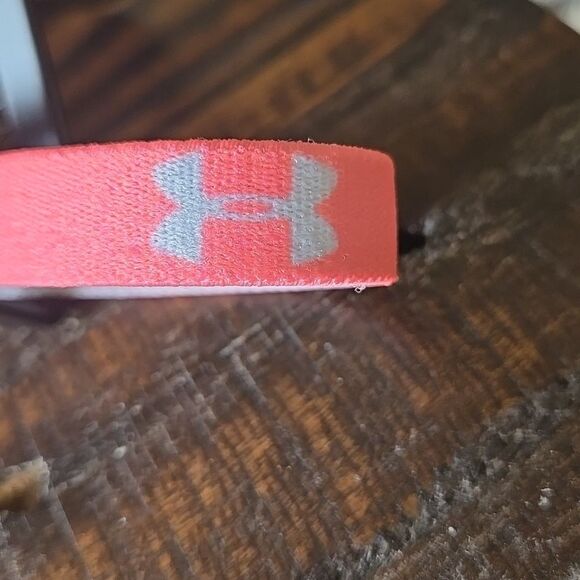 Under Armour Pink White Hairband Womwns Teen Hair Bangs Back Accessory - Picture 3 of 13